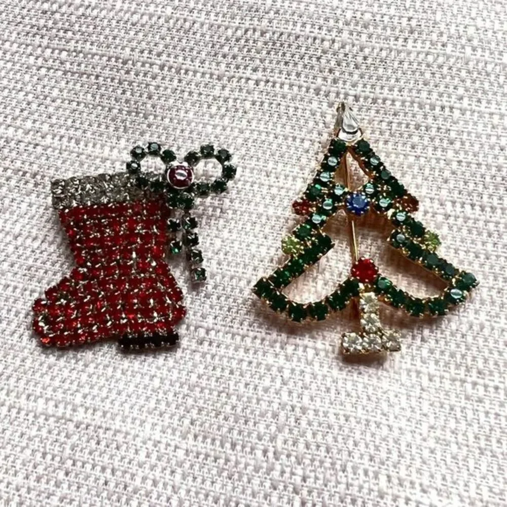 Lot of 2 Christmas Brooch Multicolor, Rhinestone, Christmas tree and‎ boot.